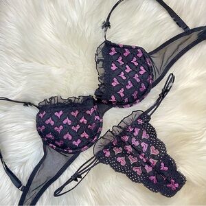 34C/XsS Vs Victoria’s Secret Sexy little thing Vintage Valentine heart bra/thong